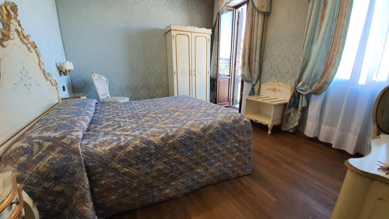 Hotel Carlton On The Grand Canal Venezia Esterno foto