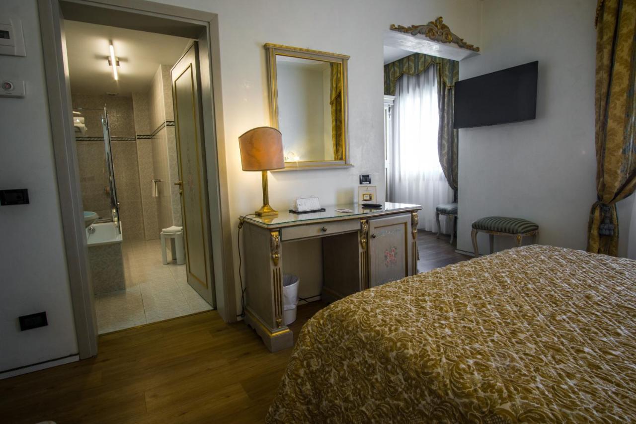 Hotel Carlton On The Grand Canal Venezia Esterno foto