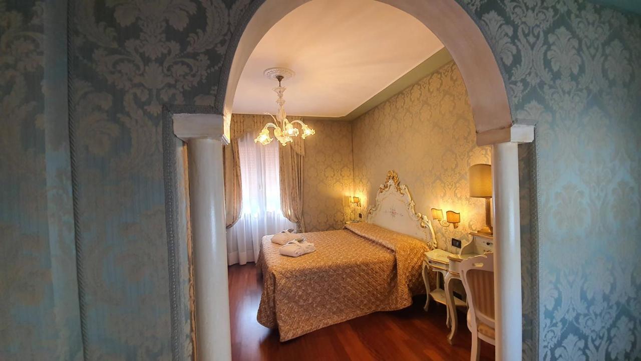 Hotel Carlton On The Grand Canal Venezia Esterno foto